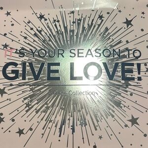 IT Cosmetics 7-Piece Collection